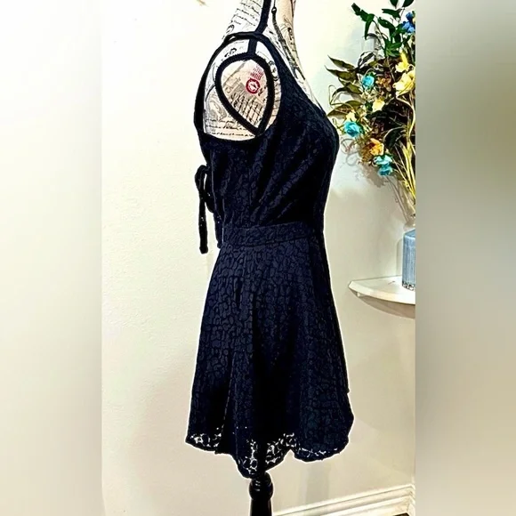 Aeropostale Cotton Little Black Lace Lined dress in size S/P Party Dress - Picture 3 of 9